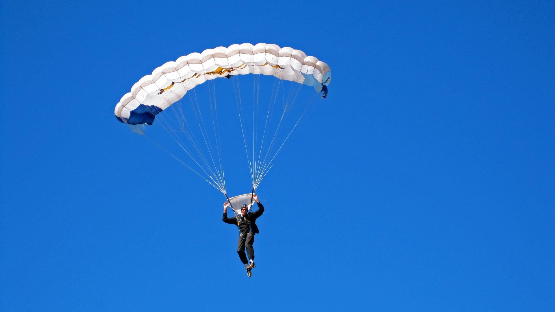 拜仁经验碾压,战术执行完美,拜仁阵型和球队战术