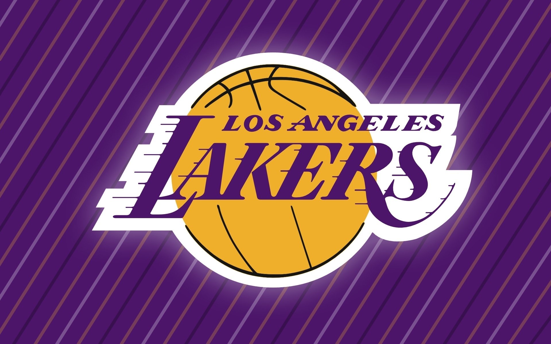 皇家社会小范围配合打破密集防守，皇家社会对阵